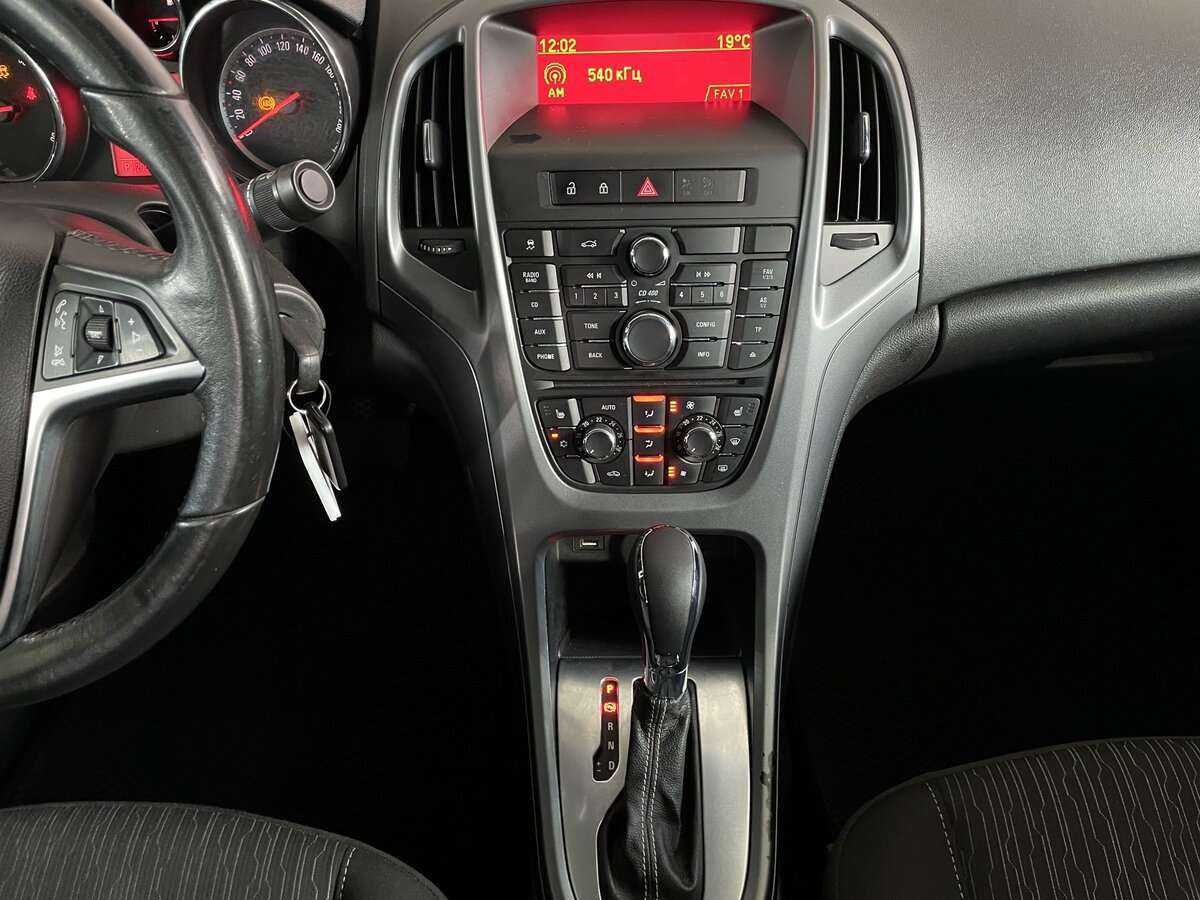 Купить Opel Astra, 2013, 205 254 км.. Фото: #10