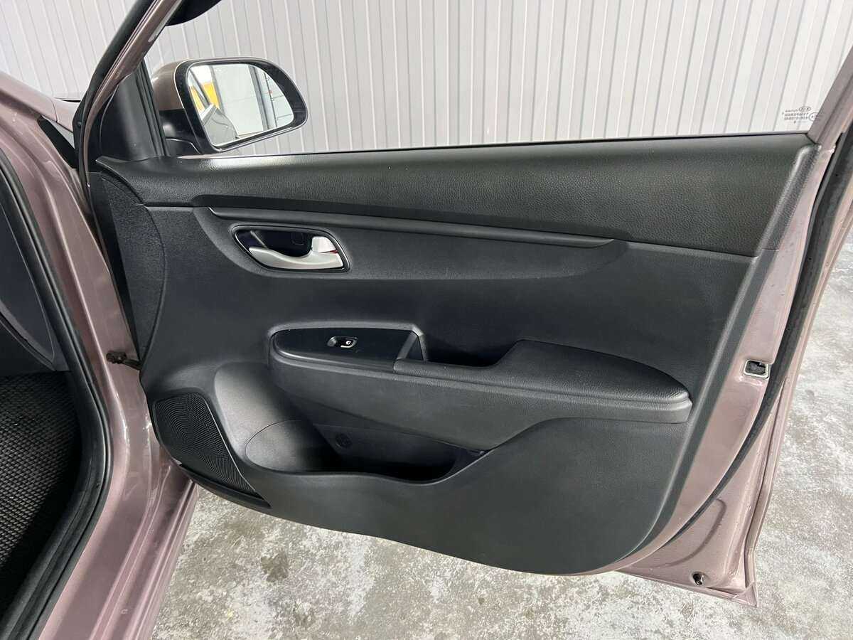 Купить Kia Rio, 2018, 99 396 км.. Фото: #14