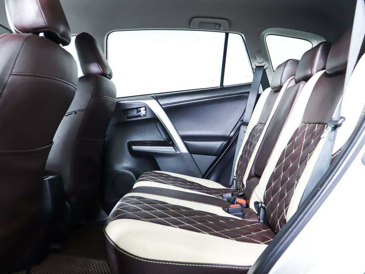 Купить Toyota RAV4, 2018, 45 900 км.. Фото: #9