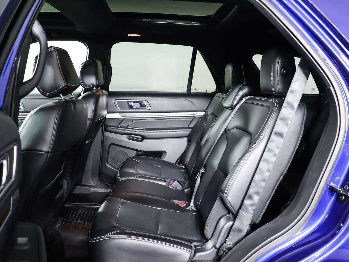 Купить Ford Explorer, 2017, 38 641 км.. Фото: #10