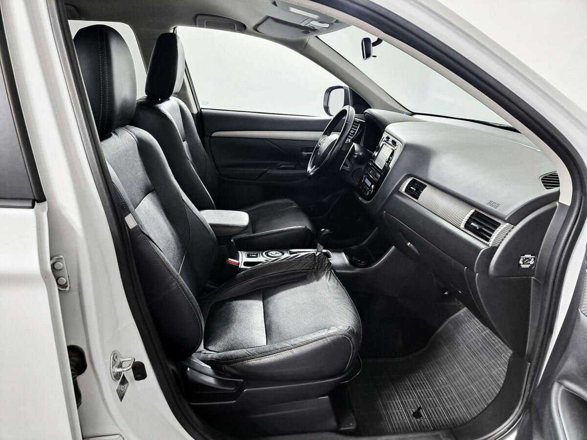 Купить Mitsubishi Outlander, 2014, 181 183 км.. Фото: #6