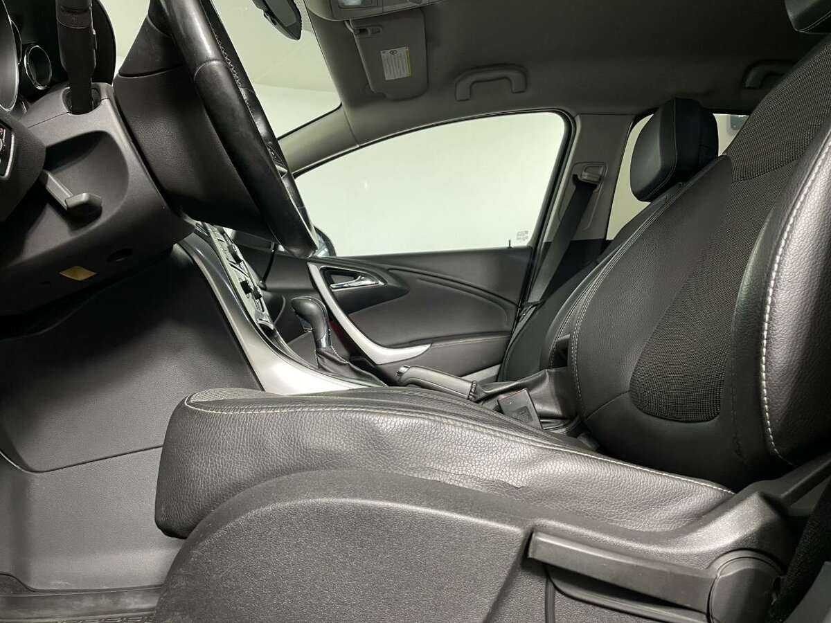 Купить Opel Astra, 2012, 203 027 км.. Фото: #9