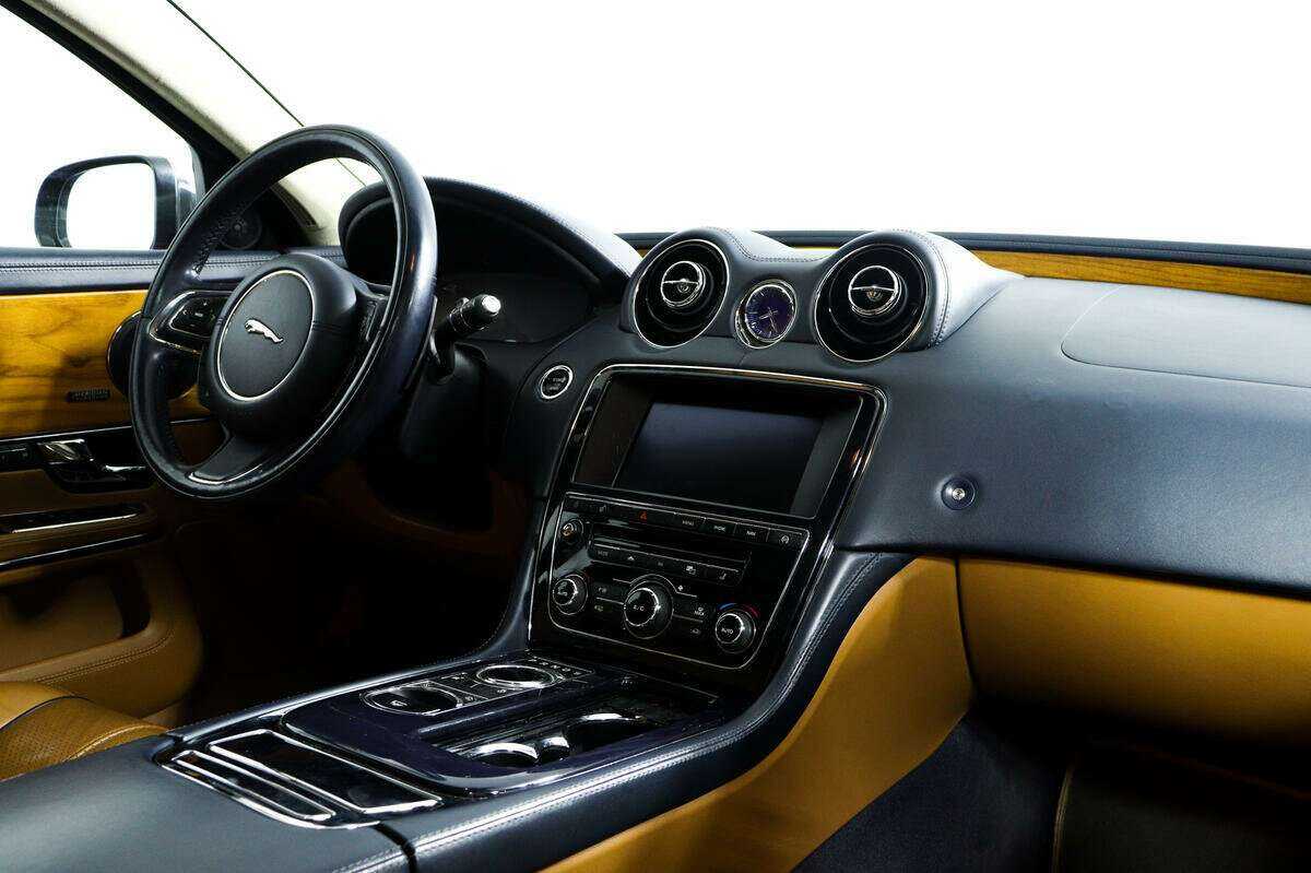 Купить Jaguar XJ, 2013, 121 675 км.. Фото: #8