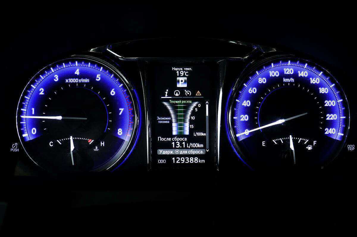 Купить Toyota Camry, 2017, 129 383 км.. Фото: #9