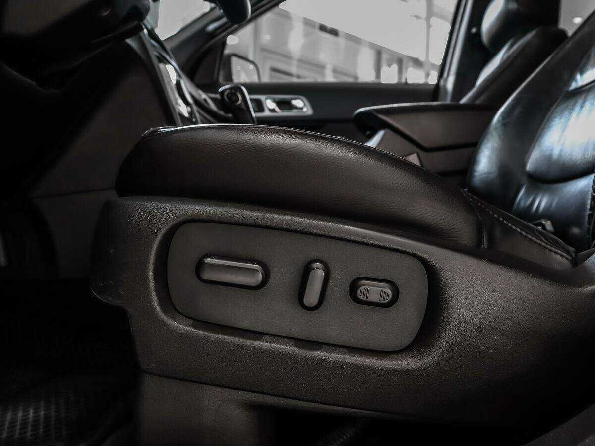 Купить Ford Explorer, 2014, 170 931 км.. Фото: #9