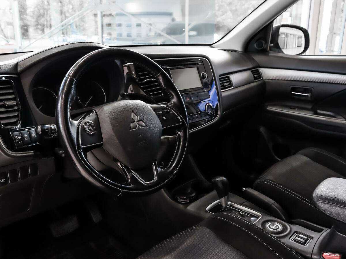 Купить Mitsubishi Outlander, 2016, 129 264 км.. Фото: #8