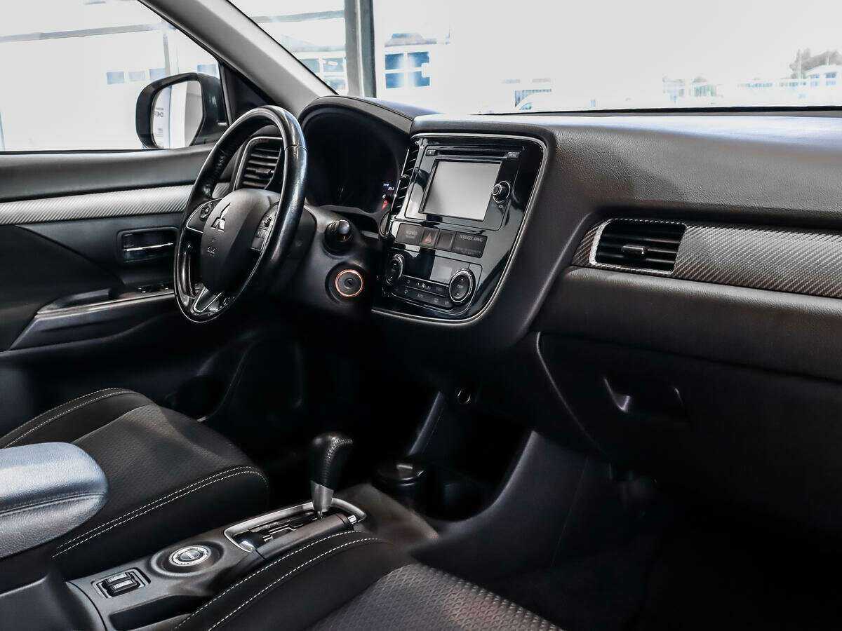 Купить Mitsubishi Outlander, 2016, 129 264 км.. Фото: #10