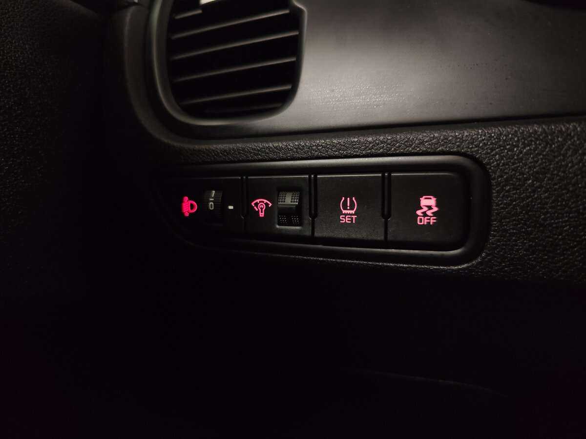 Купить Kia Rio, 2018, 222 000 км.. Фото: #9