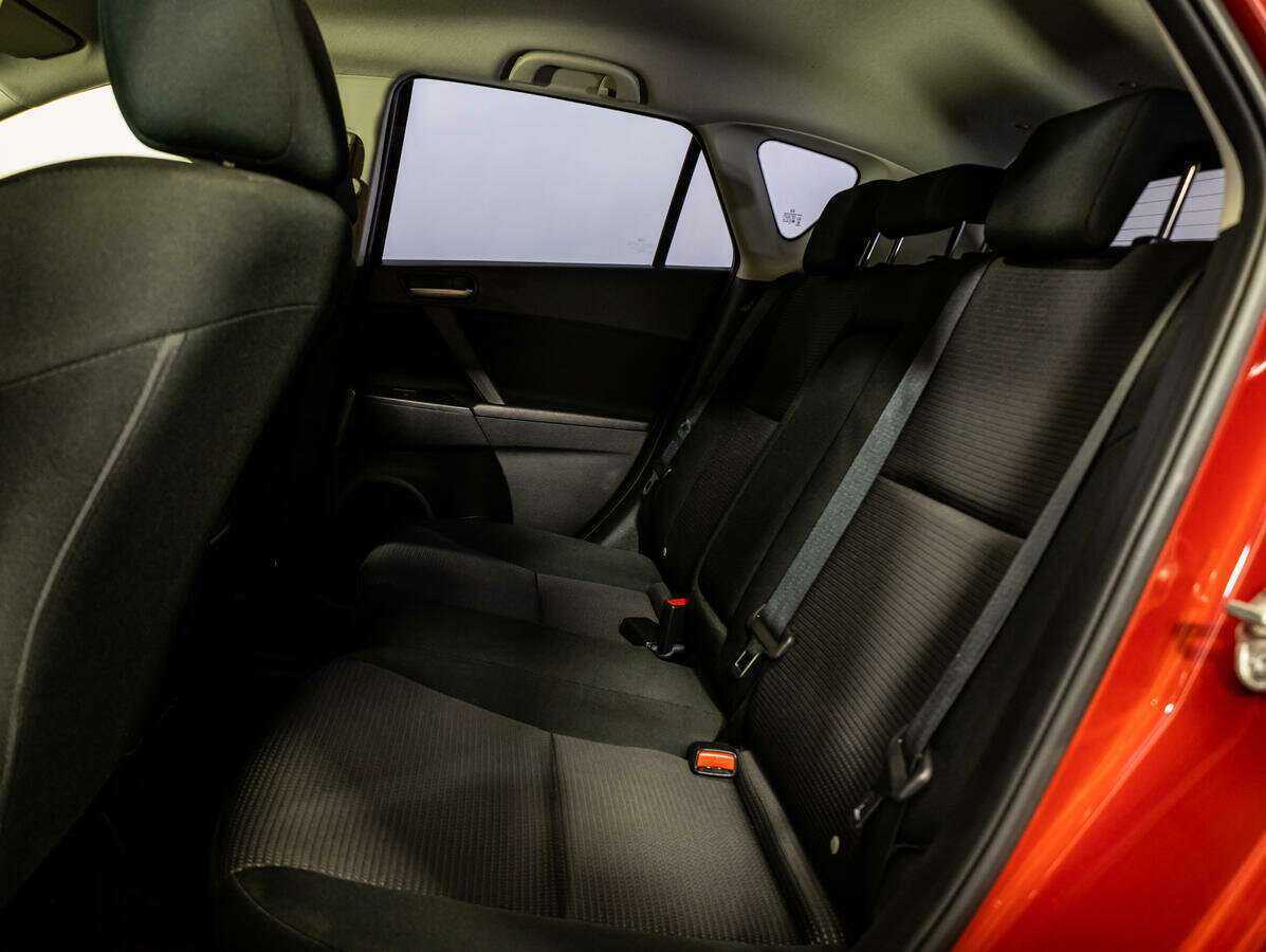 Купить Mazda 3, 2012, 231 590 км.. Фото: #9