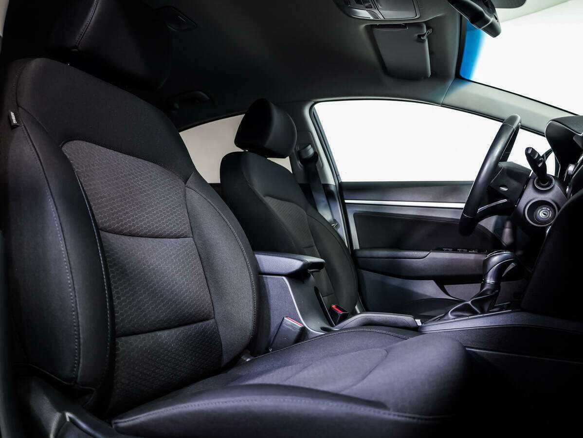 Купить Hyundai Elantra, 2019, 61 543 км.. Фото: #9