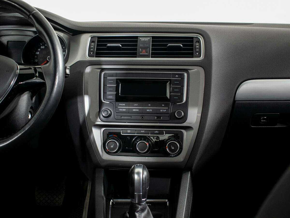 Купить Volkswagen Jetta, 2018, 82 587 км.. Фото: #10