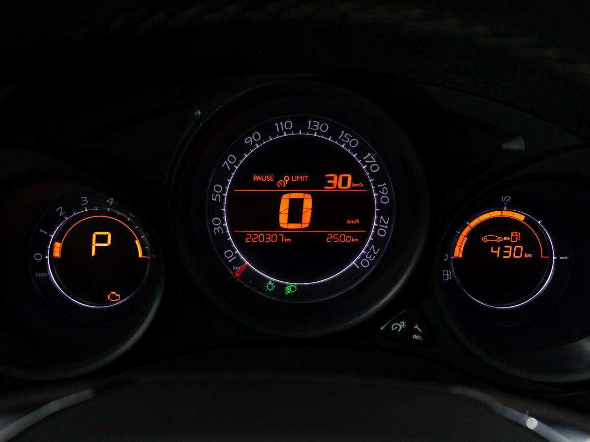 Купить Citroen C4, 2014, 220 307 км.. Фото: #11