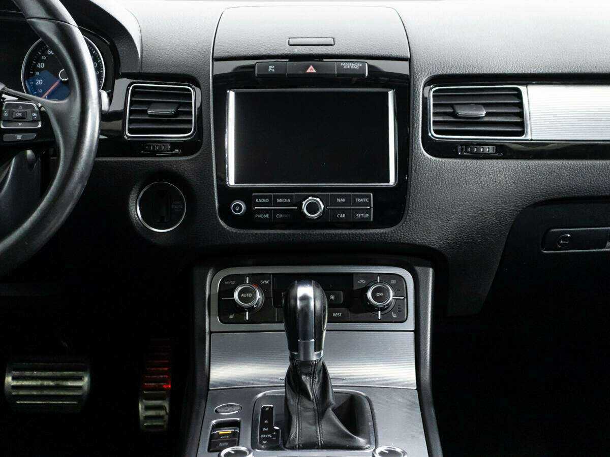 Купить Volkswagen Touareg, 2012, 236 145 км.. Фото: #13