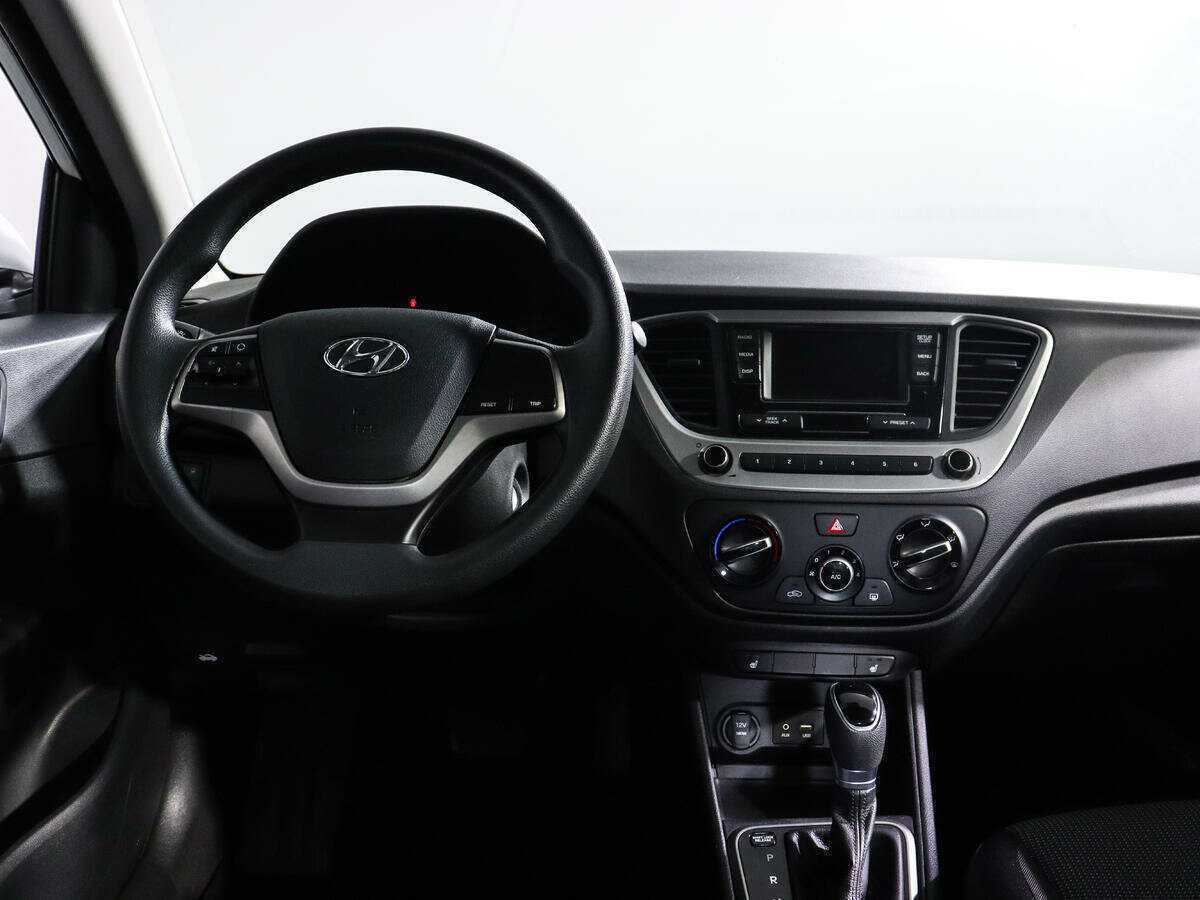 Купить Hyundai Solaris, 2017, 74 058 км.. Фото: #9