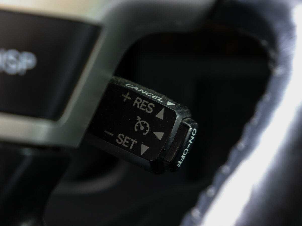 Купить Toyota Land Cruiser, 2012, 330 000 км.. Фото: #23