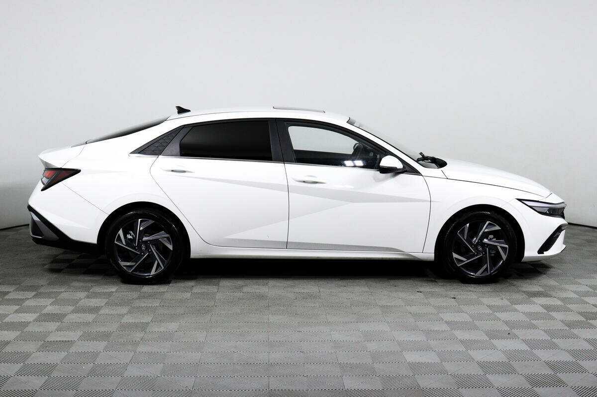 Купить Hyundai Elantra, 2023, 12 959 км.. Фото: #3