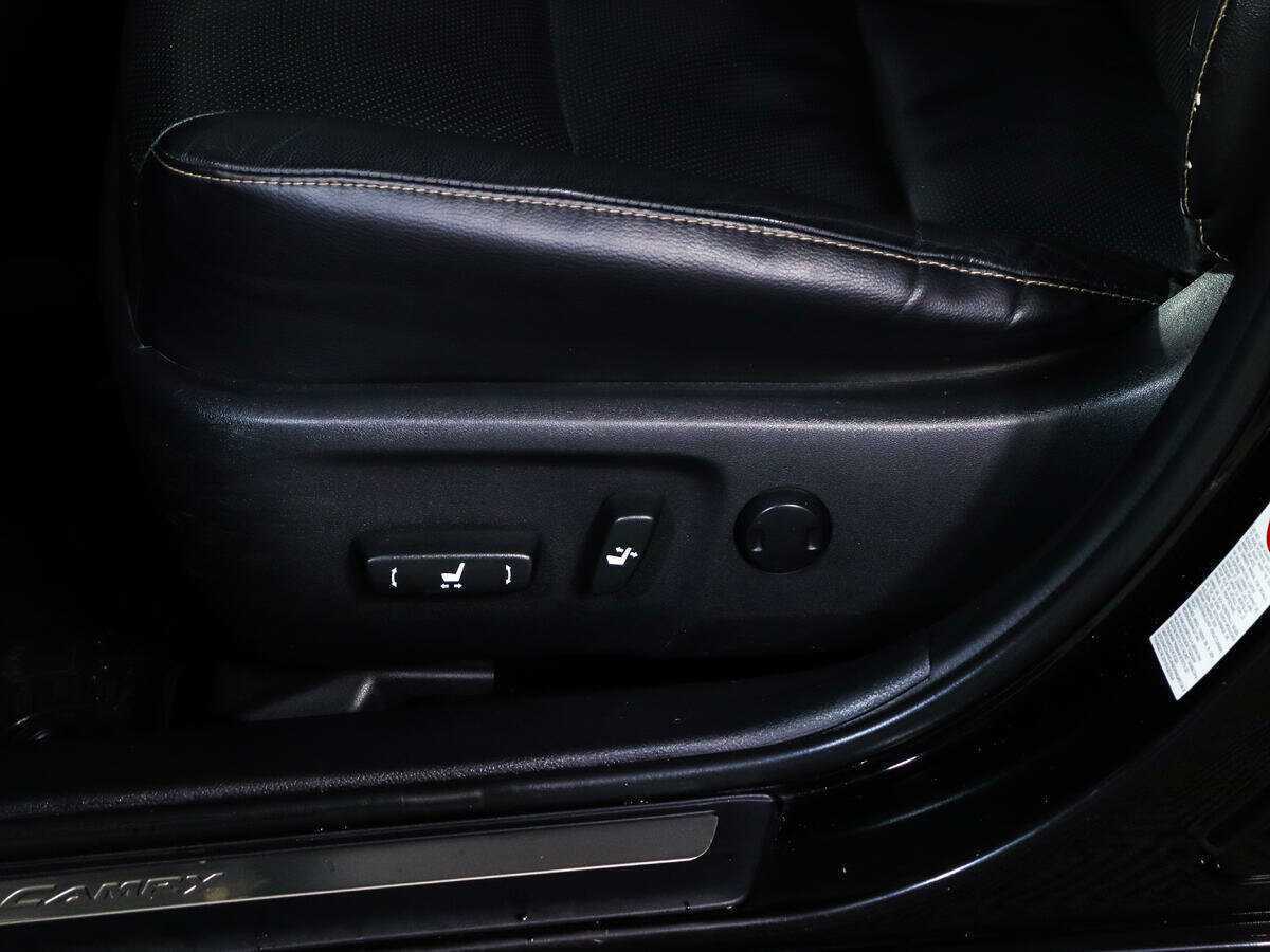 Купить Toyota Camry, 2018, 211 796 км.. Фото: #16