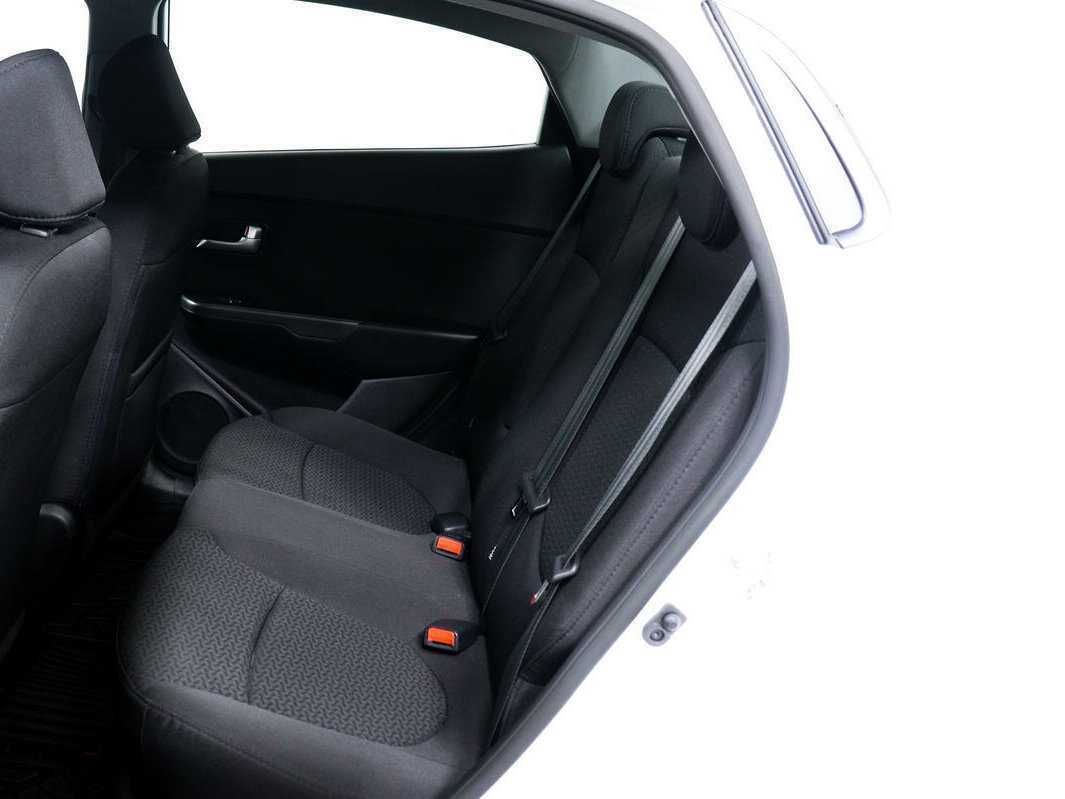 Купить Kia Rio, 2016, 41 682 км.. Фото: #11