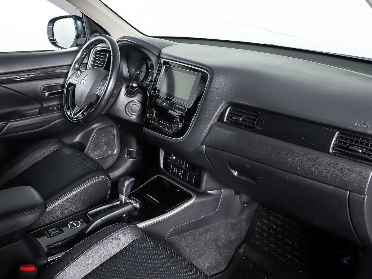 Купить Mitsubishi Outlander, 2017, 73 813 км.. Фото: #8