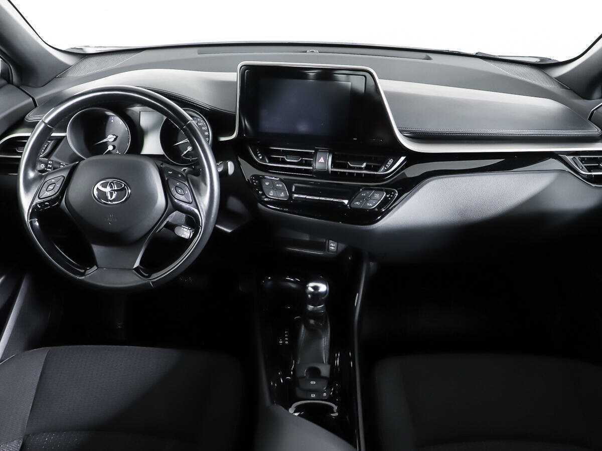 Купить Toyota C-HR, 2018, 52 185 км.. Фото: #10