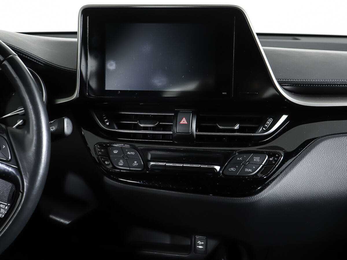 Купить Toyota C-HR, 2018, 52 185 км.. Фото: #11