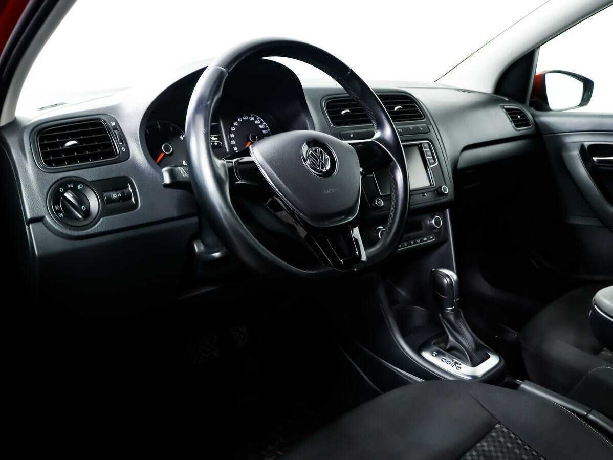 Купить Volkswagen Polo, 2015, 78 240 км.. Фото: #12