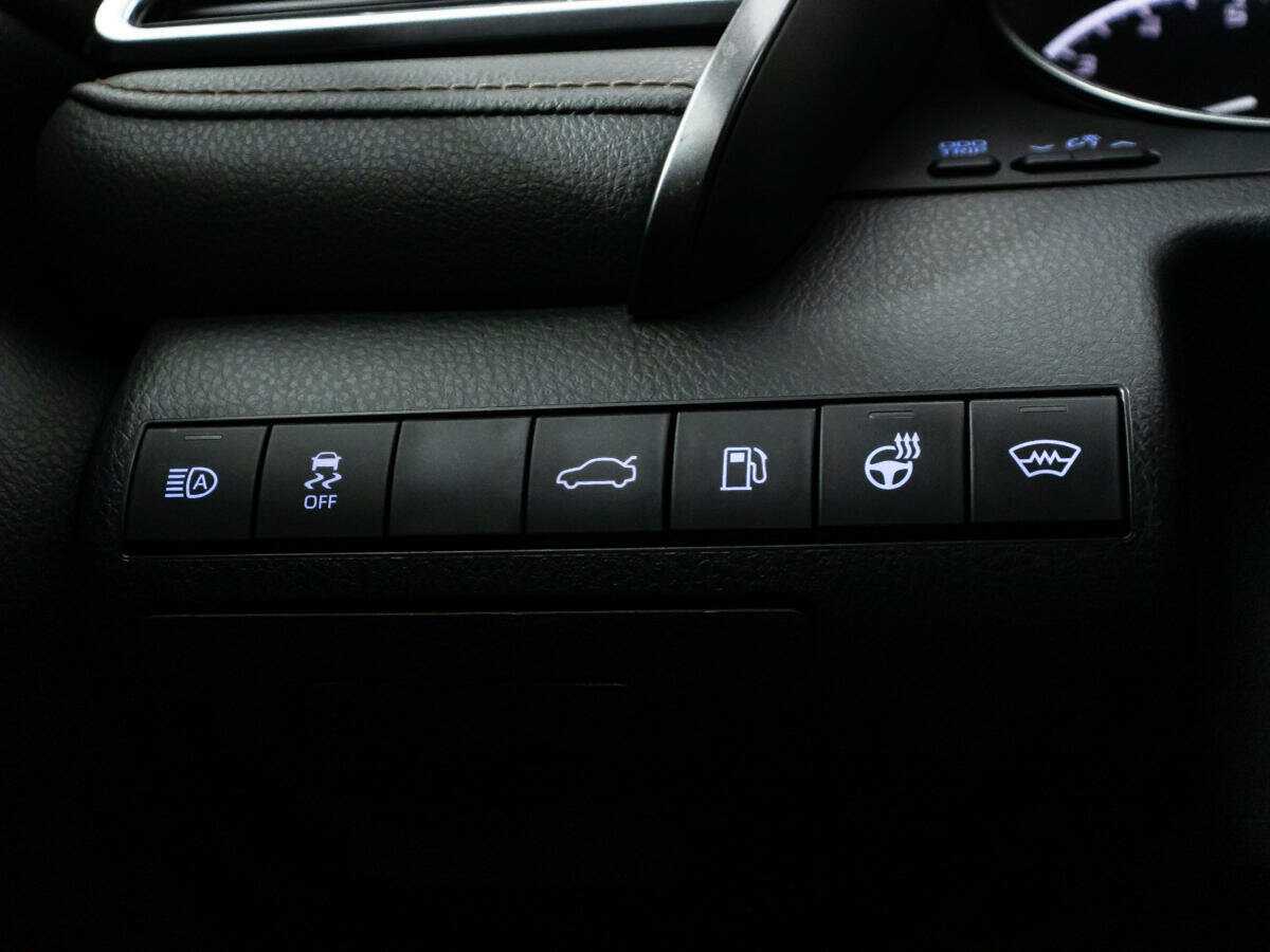 Купить Toyota Camry, 2018, 129 955 км.. Фото: #18