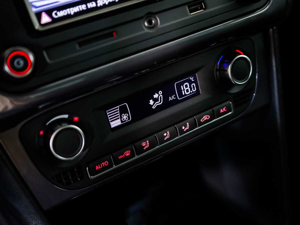 Купить Volkswagen Polo, 2019, 79 219 км.. Фото: #13