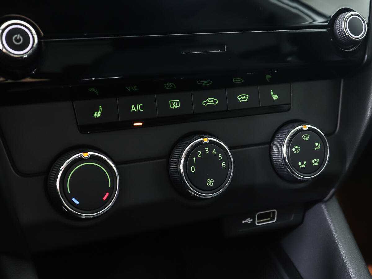 Купить Шкода Октавия, 2018, 38 826 км.. Фото: #15