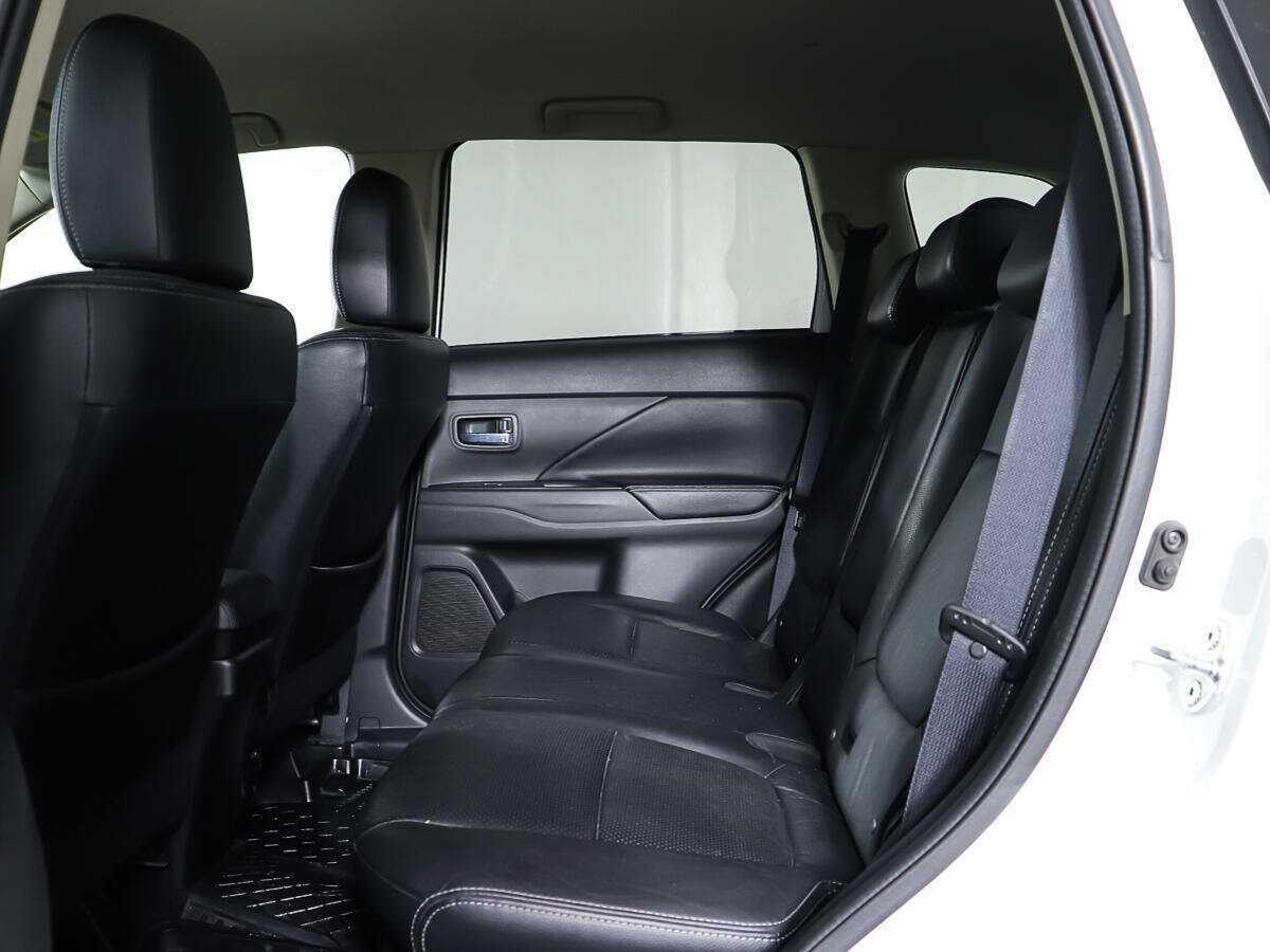 Купить Mitsubishi Outlander, 2015, 102 274 км.. Фото: #9