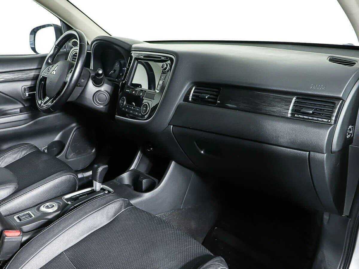 Купить Mitsubishi Outlander, 2016, 60 538 км.. Фото: #7