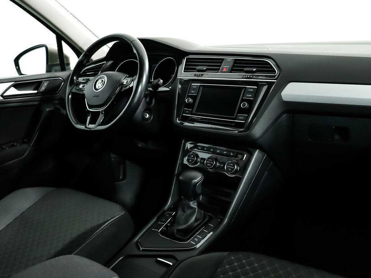 Купить Volkswagen Tiguan, 2017, 128 593 км.. Фото: #12