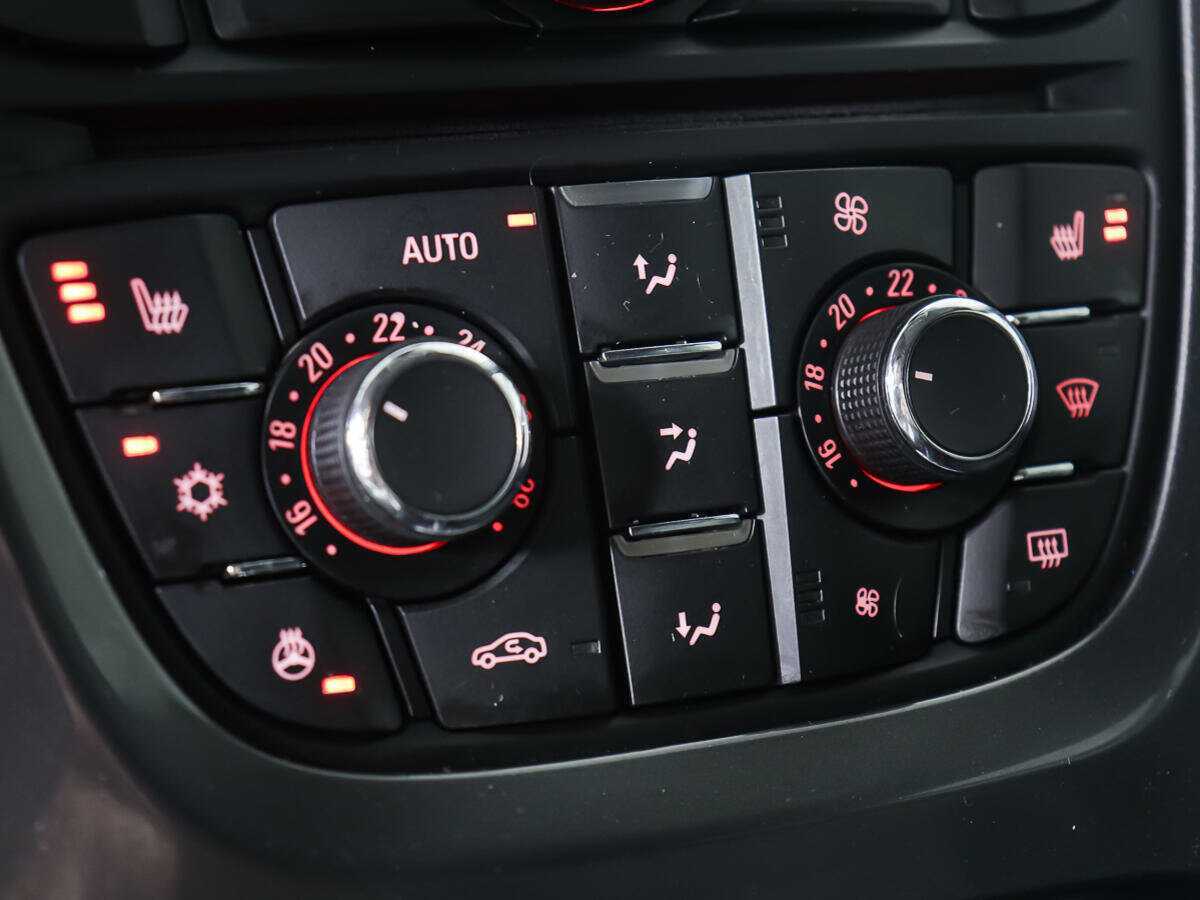 Купить Opel Astra, 2013, 167 050 км.. Фото: #16