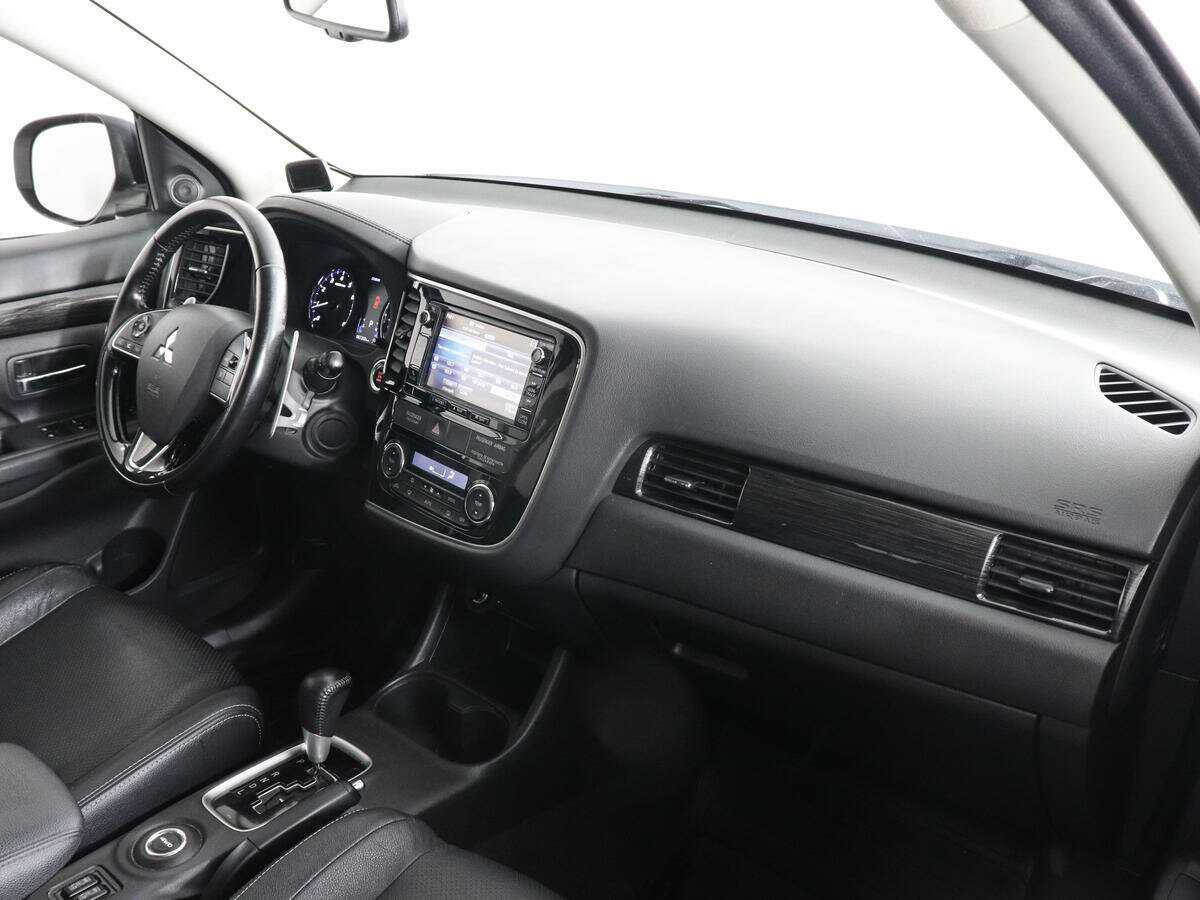 Купить Mitsubishi Outlander, 2016, 87 241 км.. Фото: #9