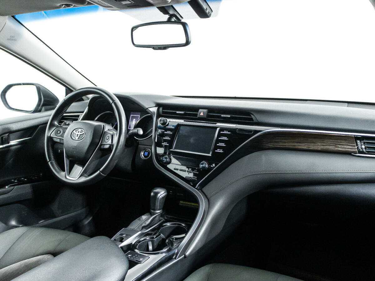 Купить Toyota Camry, 2018, 129 599 км.. Фото: #8