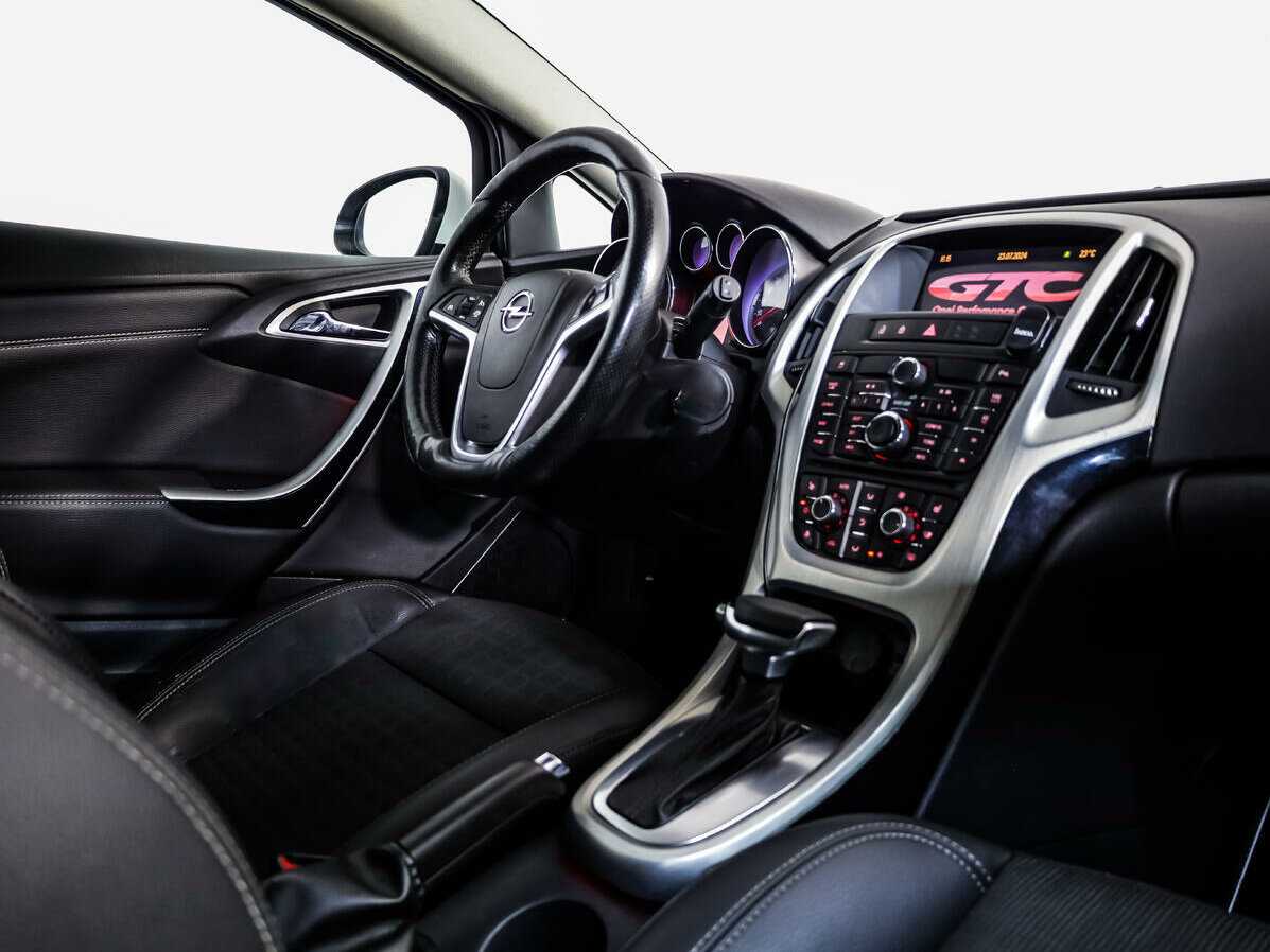 Купить Opel Astra, 2012, 193 645 км.. Фото: #7