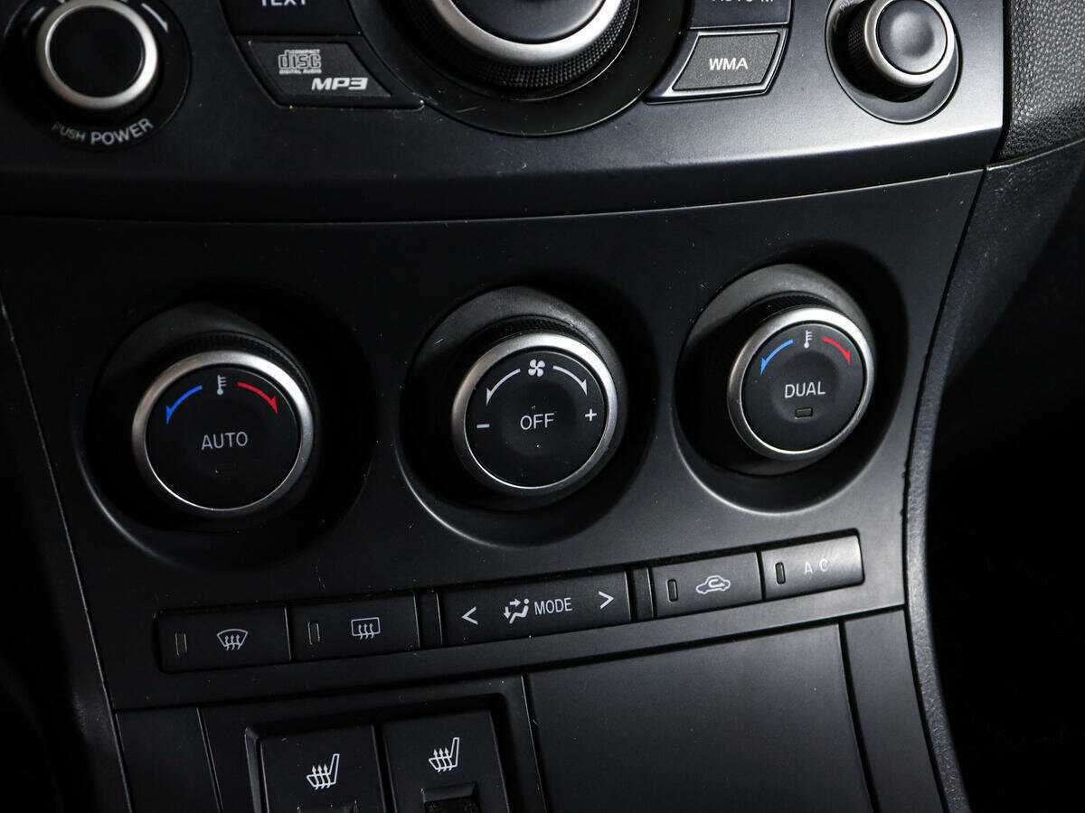 Купить Mazda 3, 2012, 209 030 км.. Фото: #15