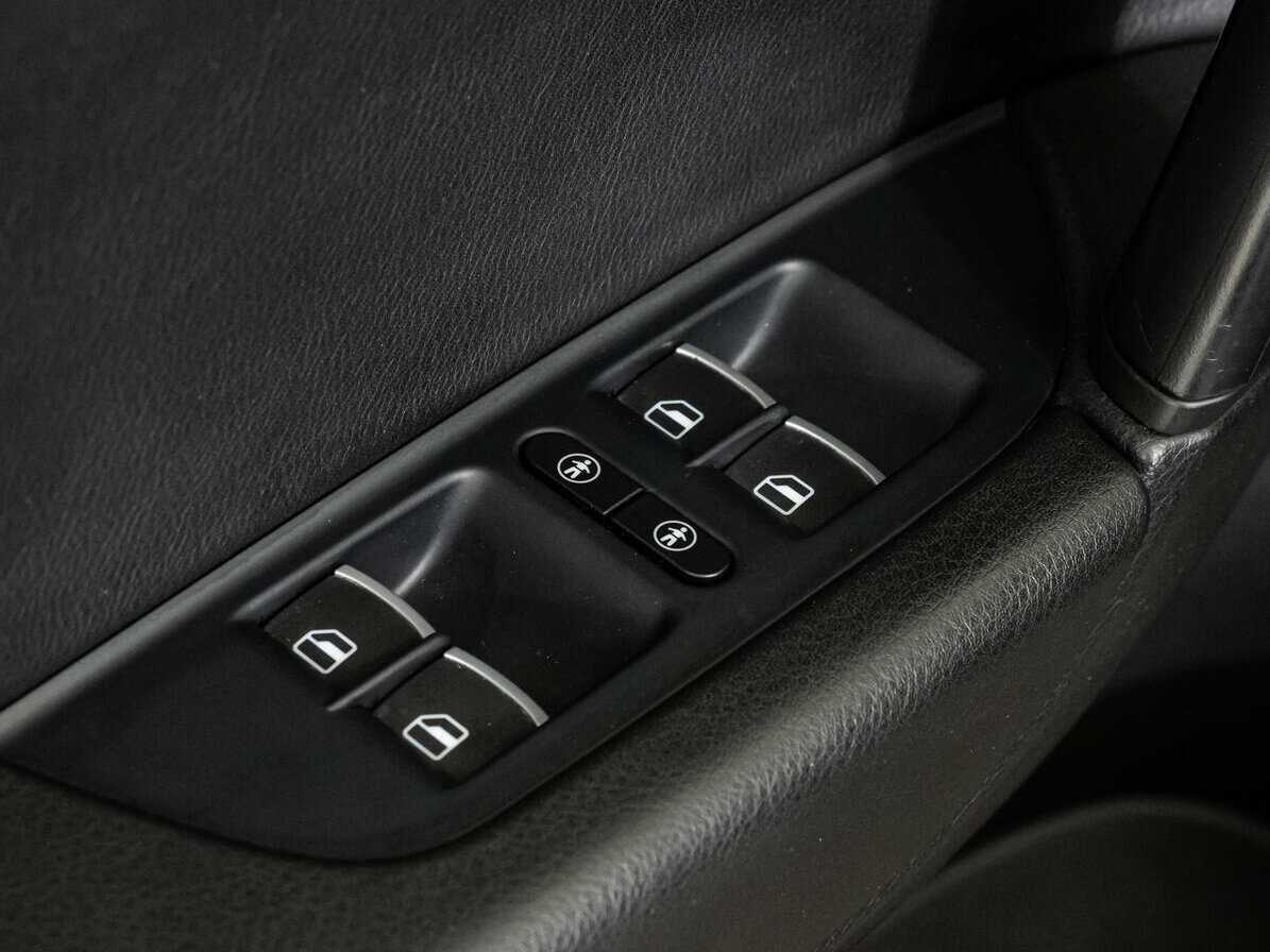 Купить Volkswagen Touareg, 2012, 216 202 км.. Фото: #18