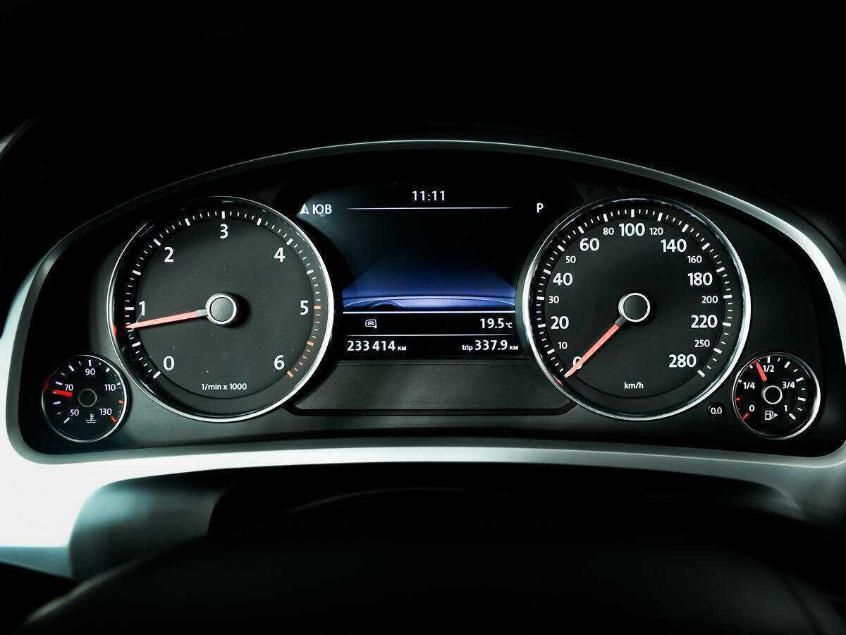 Купить Volkswagen Touareg, 2012, 233 412 км.. Фото: #9