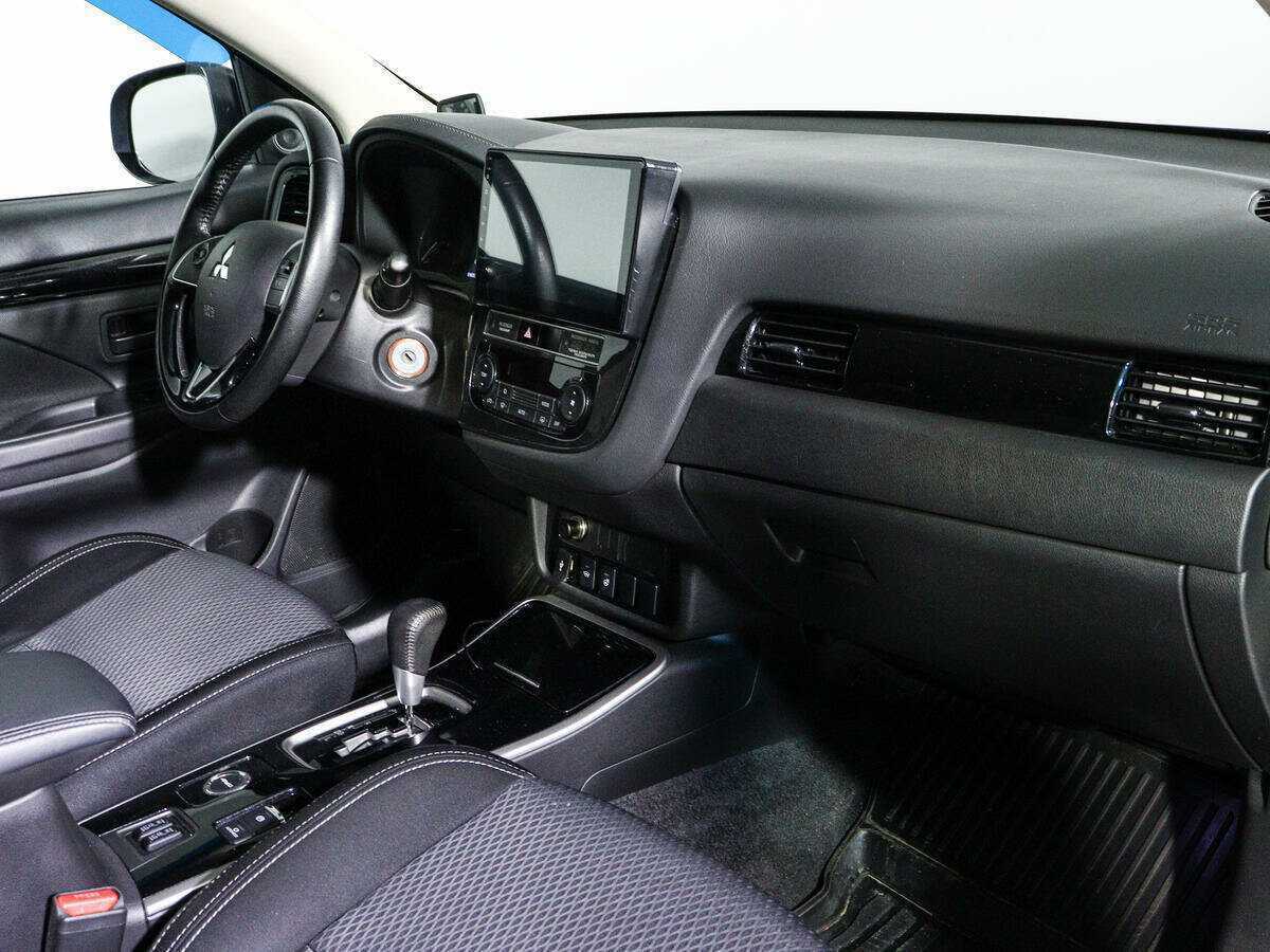 Купить Mitsubishi Outlander, 2018, 96 892 км.. Фото: #6