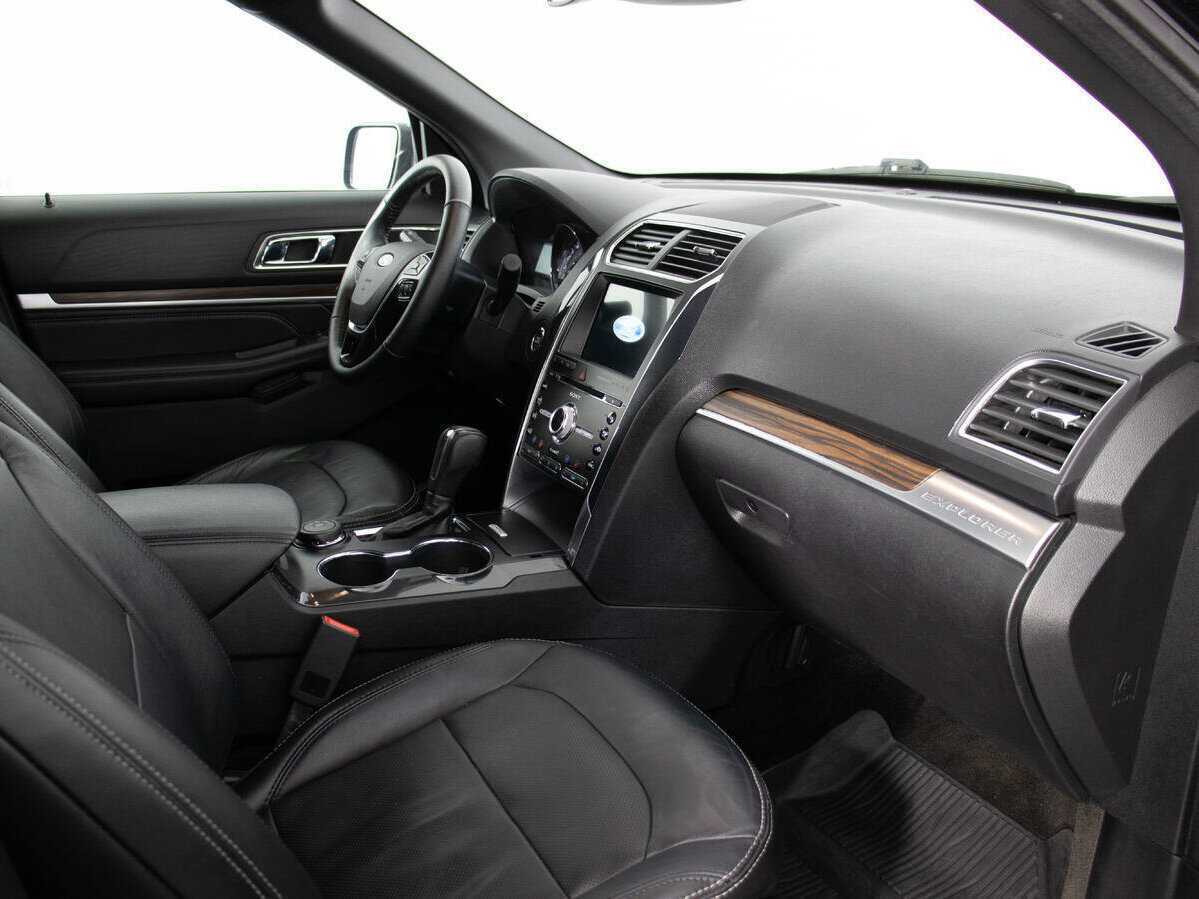 Купить Ford Explorer, 2018, 114 388 км.. Фото: #8