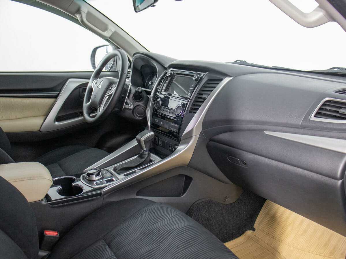 Купить Mitsubishi Pajero Sport, 2017, 100 400 км.. Фото: #9