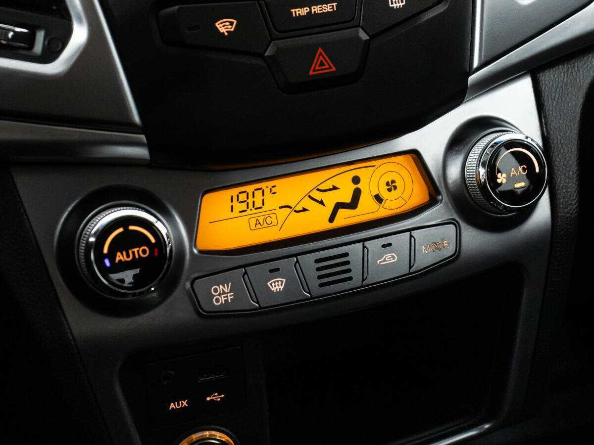 Купить SsangYong Actyon, 2014, 102 145 км.. Фото: #14