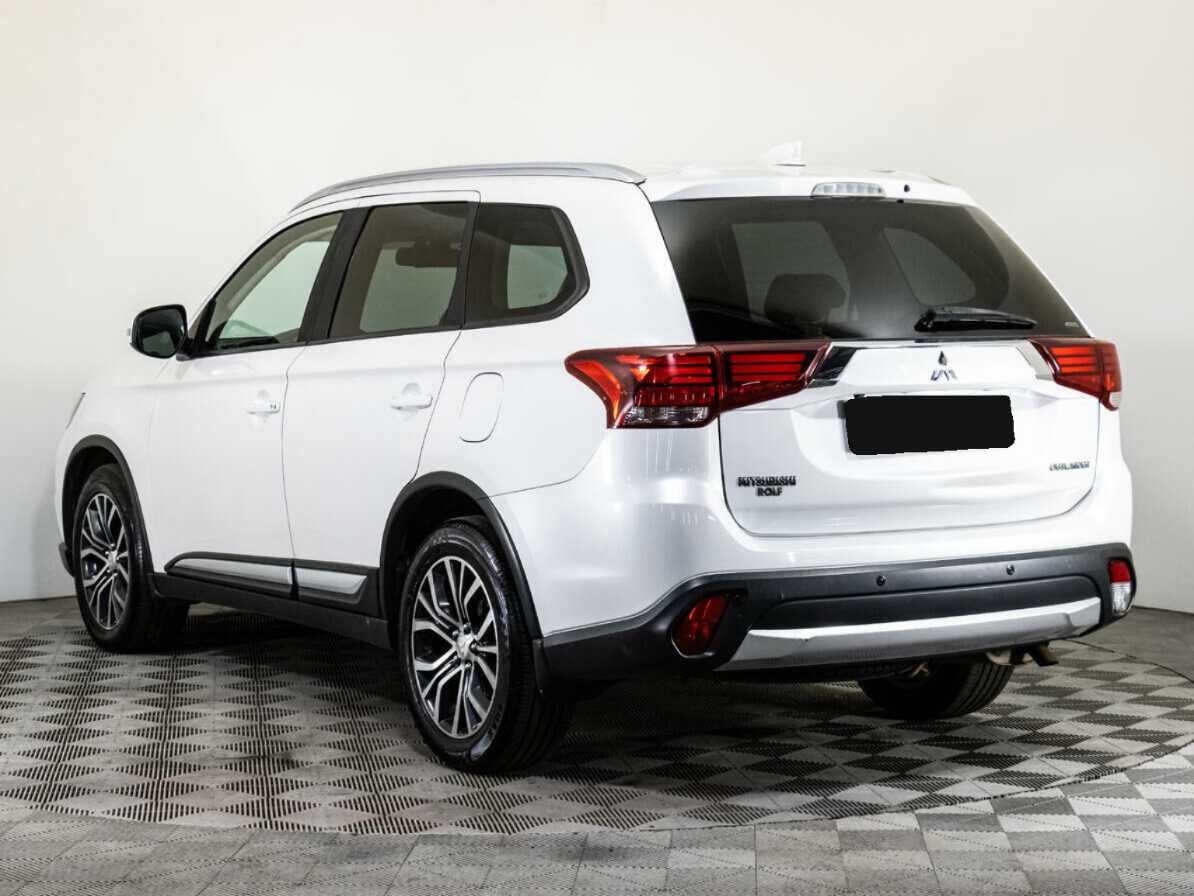Купить Mitsubishi Outlander, 2017, 140 611 км.. Фото: #6