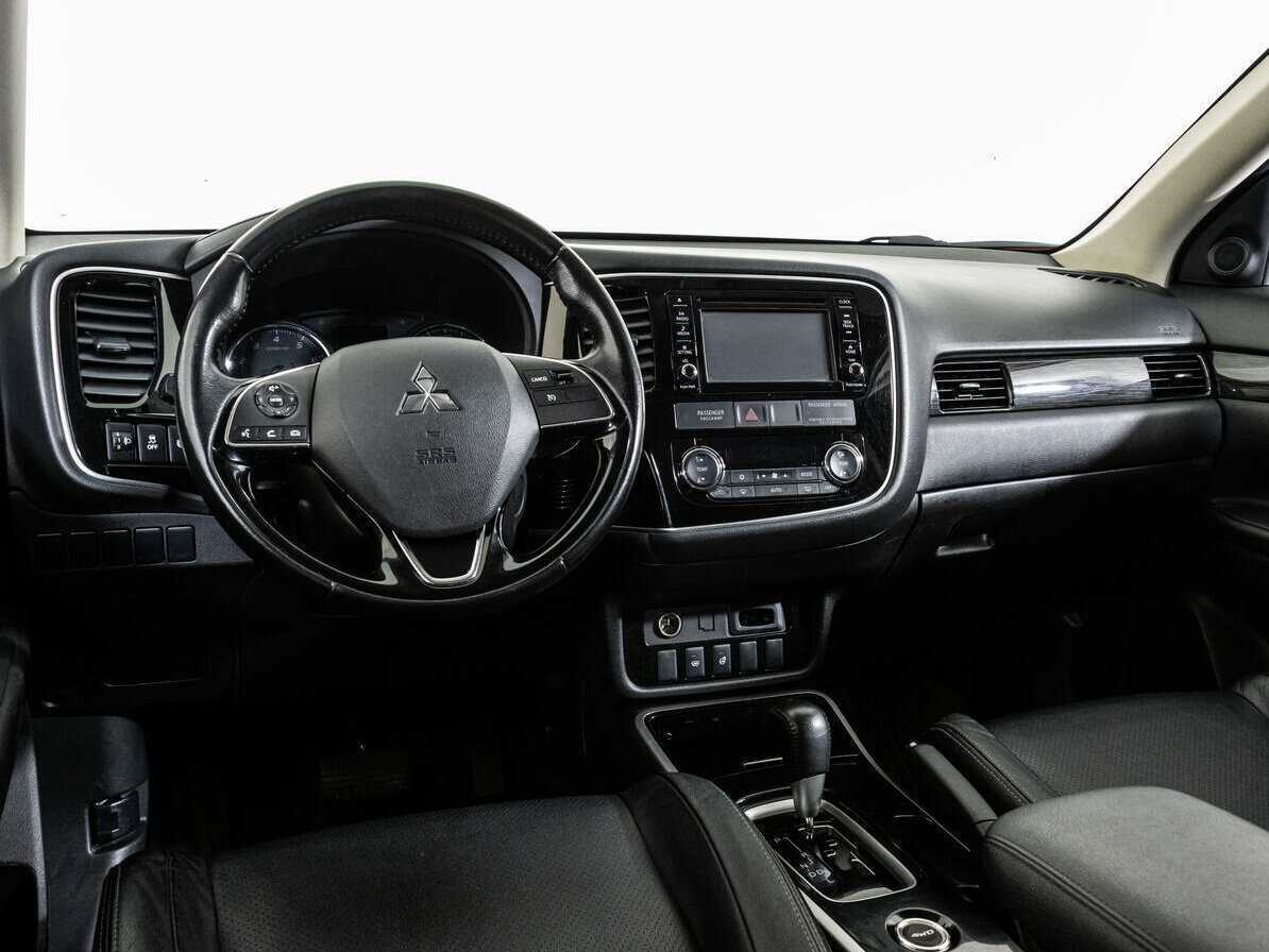 Купить Mitsubishi Outlander, 2017, 140 611 км.. Фото: #10
