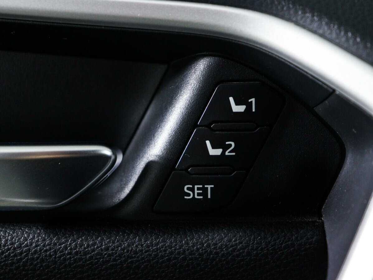 Купить Toyota RAV4, 2020, 92 000 км.. Фото: #15