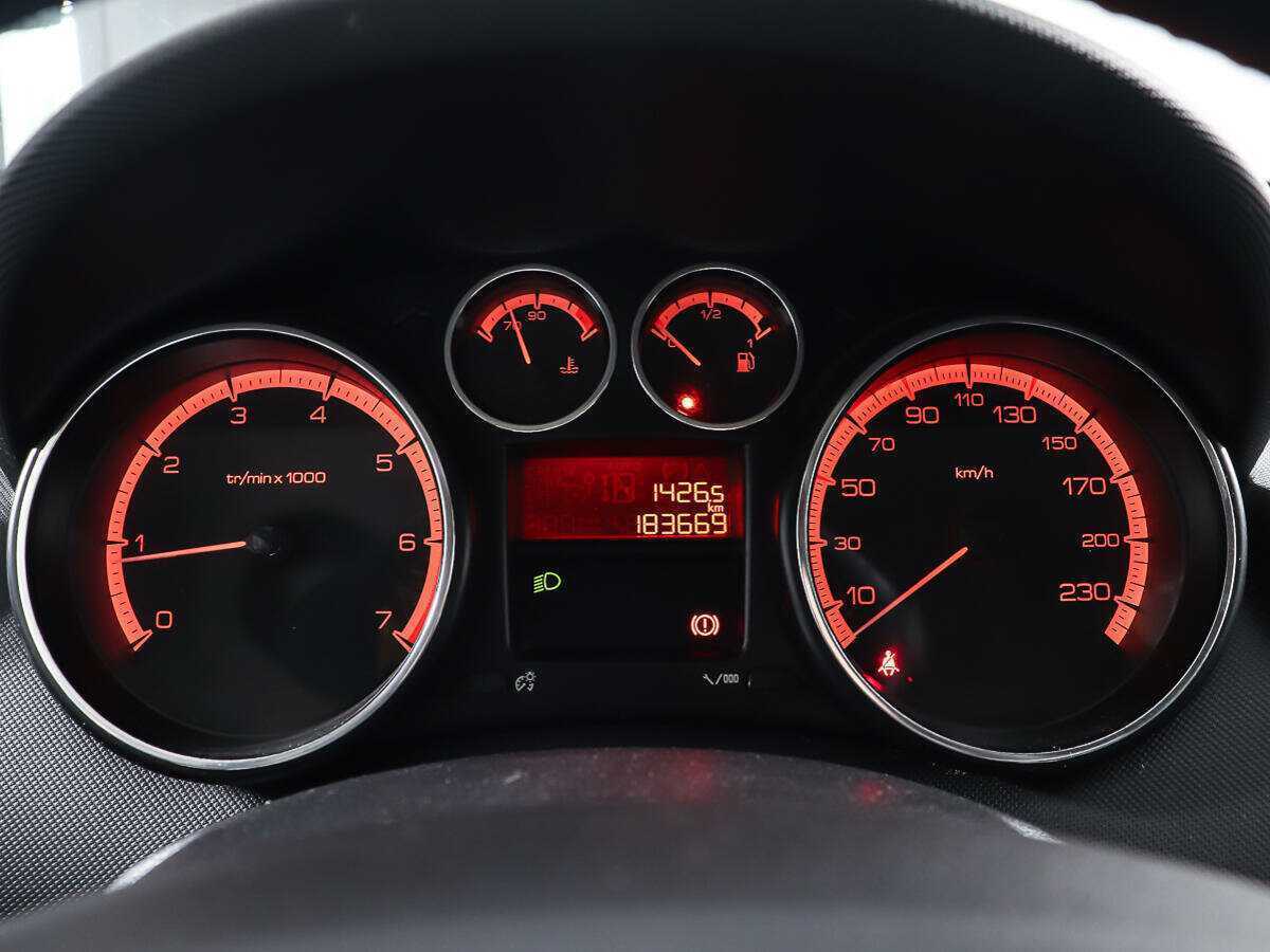 Купить Peugeot 408, 2014, 183 667 км.. Фото: #12