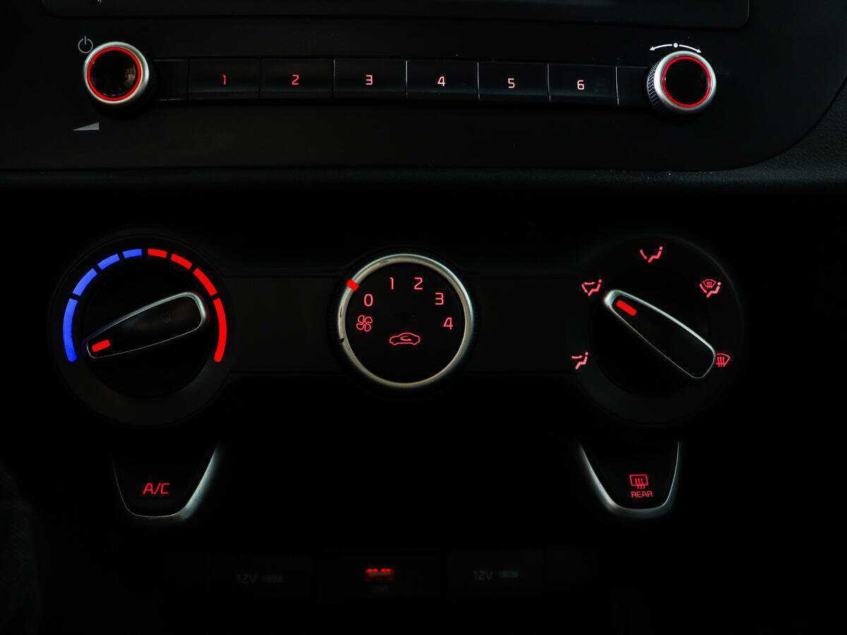 Купить Kia Rio, 2021, 66 840 км.. Фото: #13