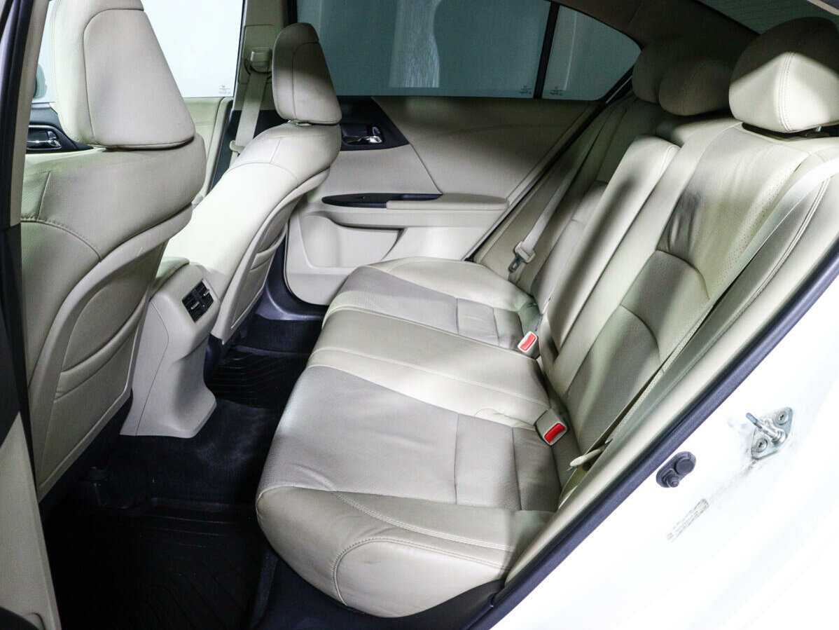 Купить Honda Accord, 2012, 78 435 км.. Фото: #8