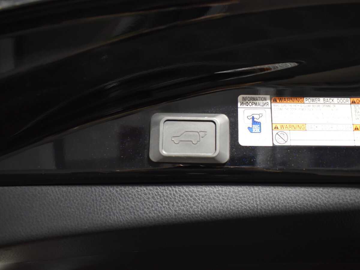 Купить Toyota RAV4, 2018, 119 047 км.. Фото: #6